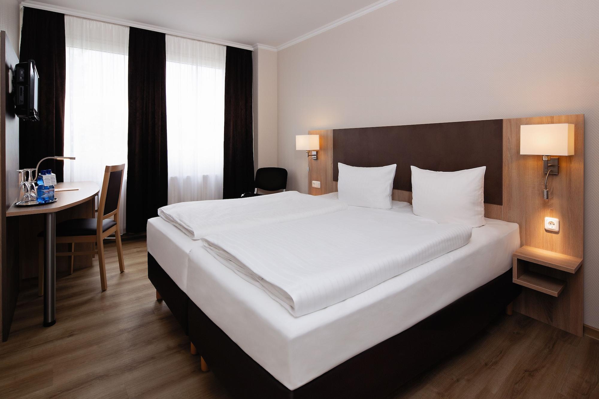 Hotel Berliner Baer Exterior photo
