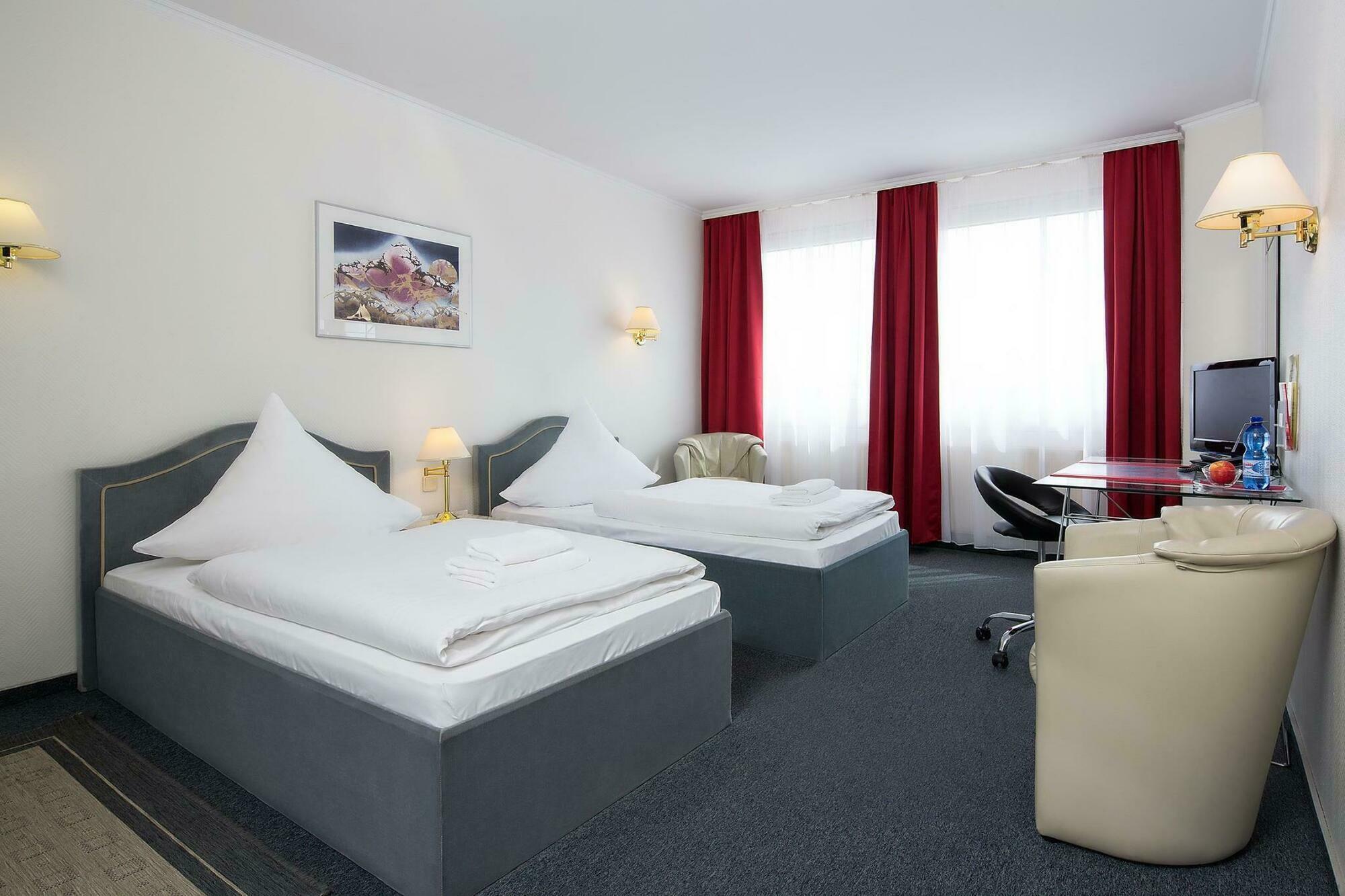 Hotel Berliner Baer Exterior photo